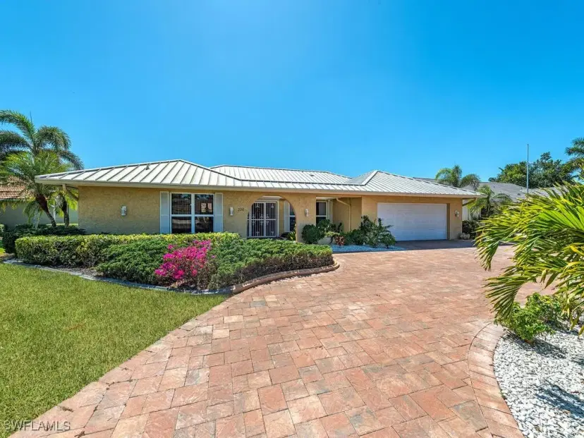 Picture of 226 Torrey Pines Pt, Naples FL 34113