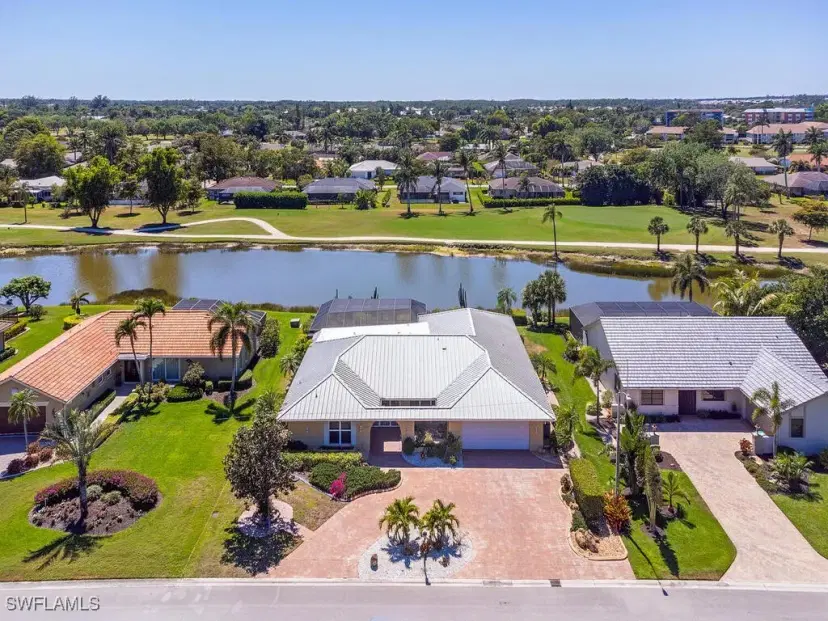 Picture of 226 Torrey Pines Pt, Naples FL 34113