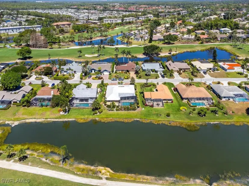 Picture of 226 Torrey Pines Pt, Naples FL 34113
