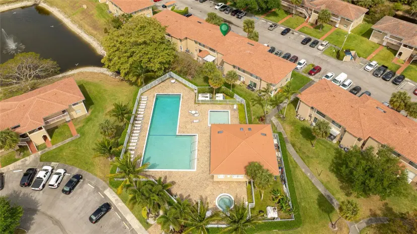 Picture of 10070 Twin Lakes Dr 10070, Coral Springs FL 33071