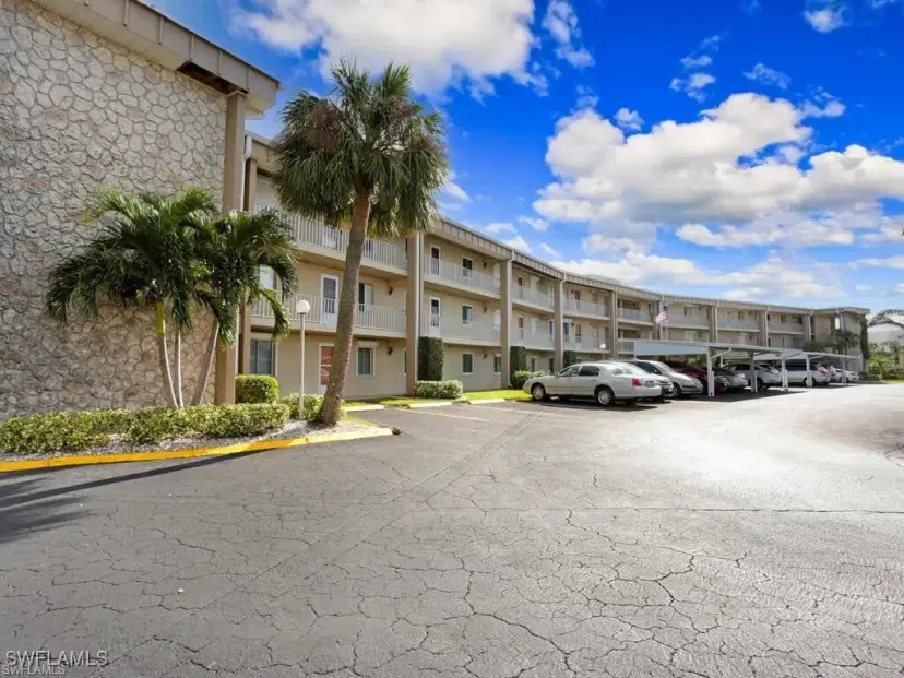 Picture of 2244 Winkler Ave 105, Fort Myers FL 33901