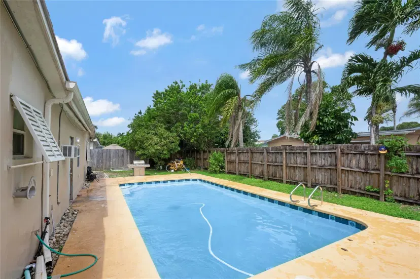 Picture of 200 NW 80Th Ave, Margate FL 33063