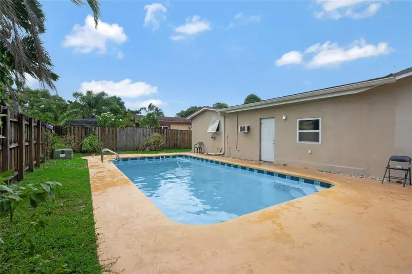 Picture of 200 NW 80Th Ave, Margate FL 33063