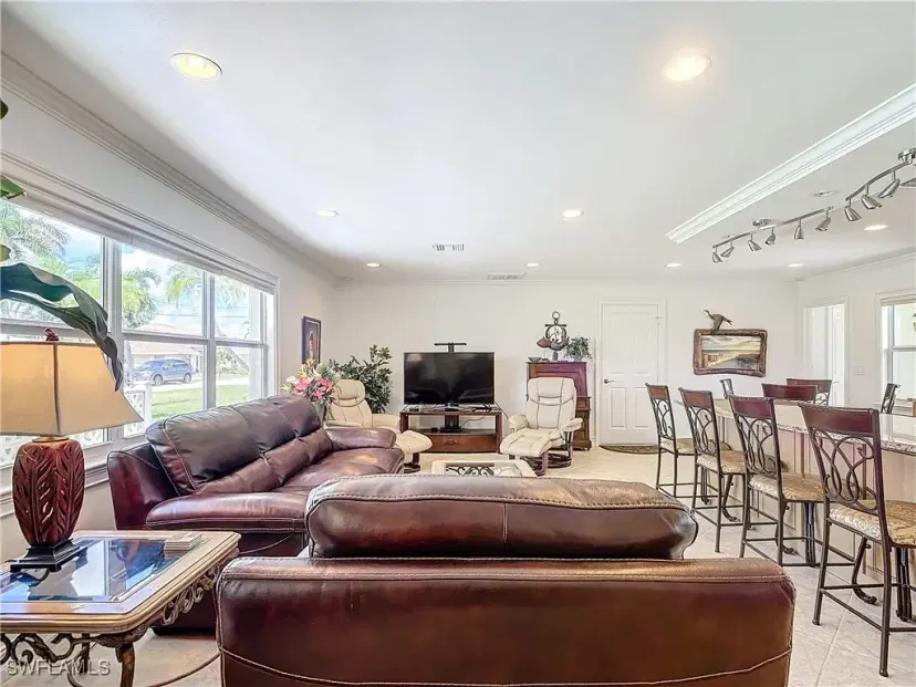 Picture of 5249 Sunset Ct, Cape Coral FL 33904