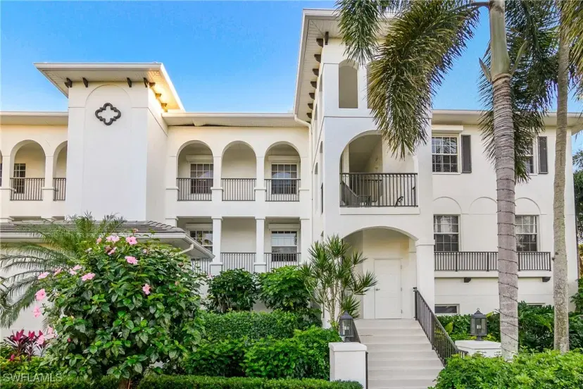 Picture of 700 Bentwater Cir 203, Naples FL 34108