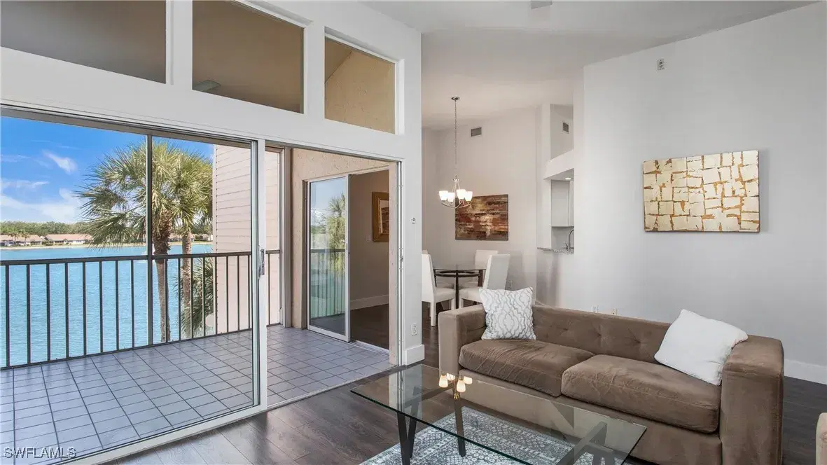 Picture of 2711 Citrus Lake Dr F302, Naples, FL 34109