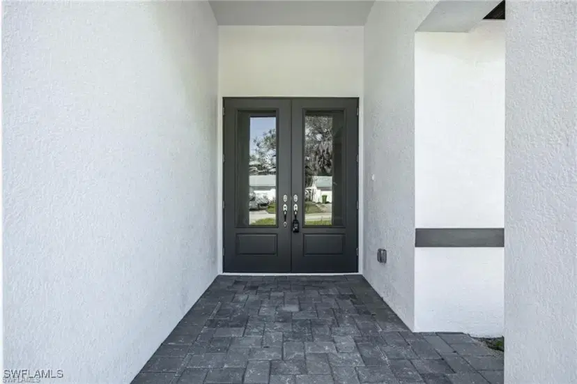 Picture of 335 4Th Ave, Labelle FL 33935