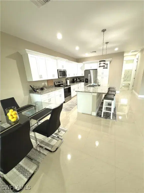 Picture of 335 4Th Ave, Labelle FL 33935