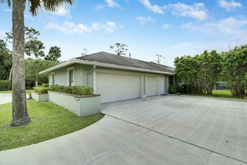 Picture of 13302 Doubletree Circle, Wellington FL 33414
