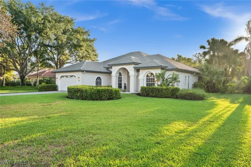 Picture of 7037 Mill Run Cir, Naples FL 34109