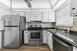 Picture of 8821 Sunrise Lakes Boulevard 203, Sunrise, FL 33322