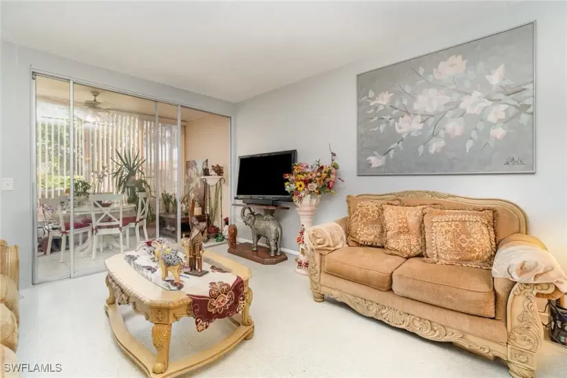 Picture of 402 SE 42Nd Ter D 5, Cape Coral FL 33904