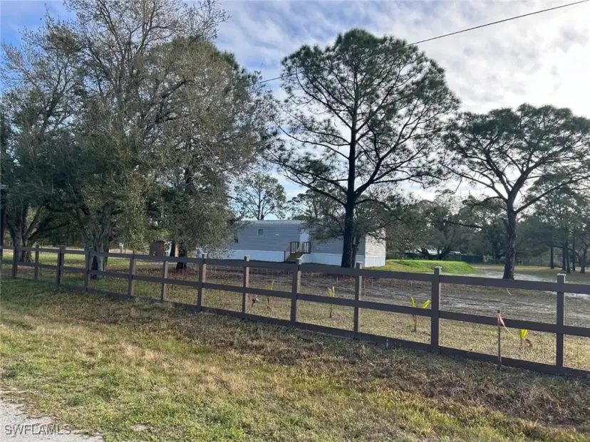 Picture of 225 S Isora St, Clewiston FL 33440