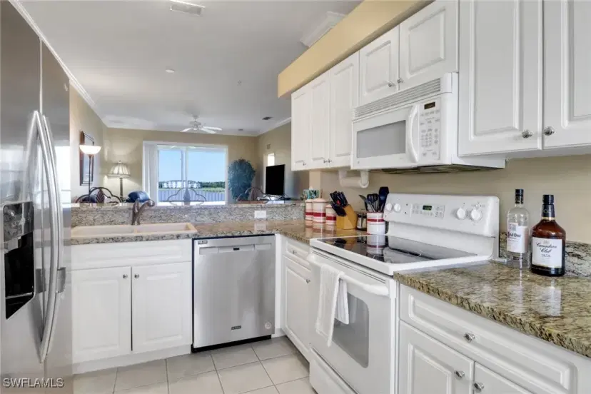 Picture of 10390 Washingtonia Palm Way 4443, Fort Myers FL 33966