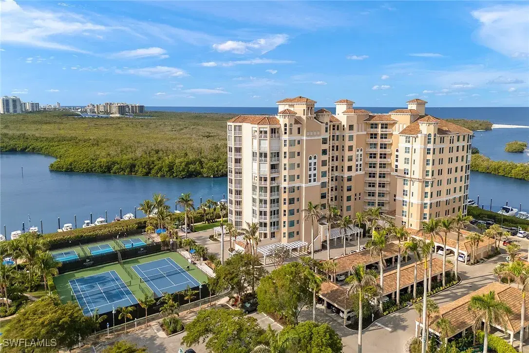 Picture of 425 Dockside Dr 703, Naples, FL 34110