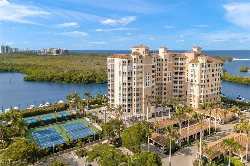 Picture of 425 Dockside Dr 703, Naples FL 34110