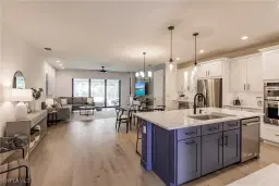Picture of 13005 Pembroke Dr, Naples, FL 34105