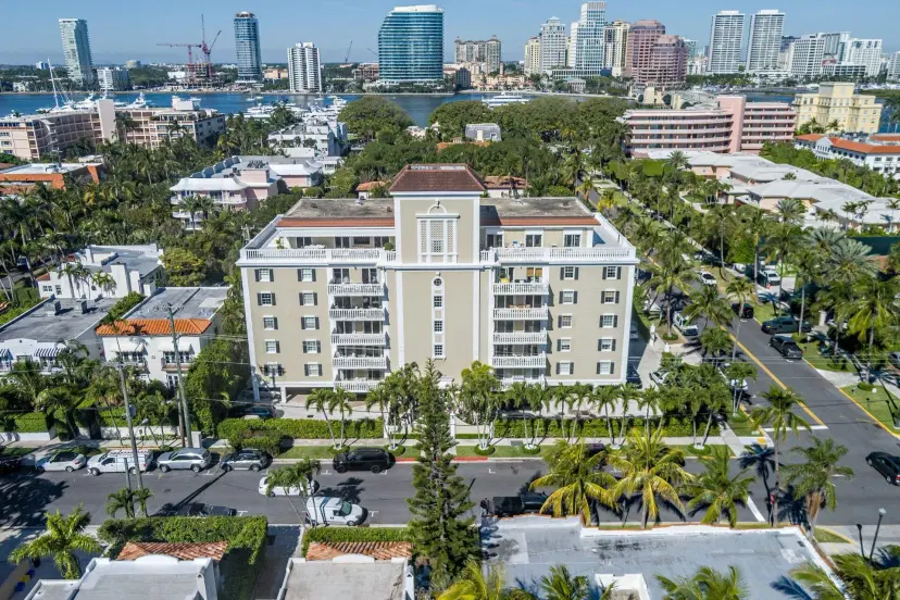 Picture of 330 Cocoanut Row 1B, Palm Beach FL 33480