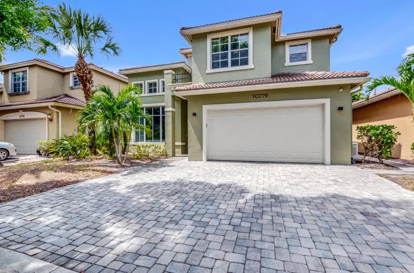 Picture of 10779 Lake Wynds Court, Boynton Beach FL 33437