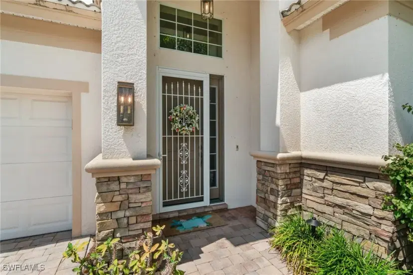 Picture of 10515 Yorkstone Dr, Bonita Springs FL 34135