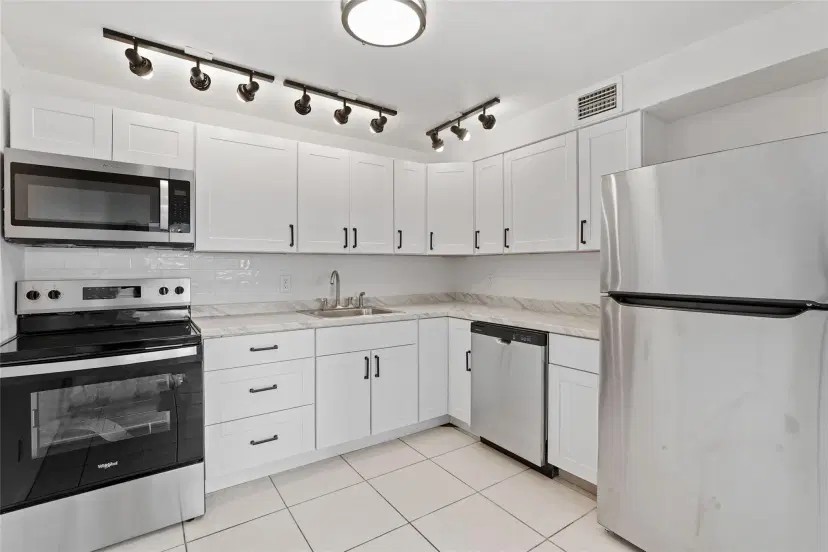 Picture of 302 Wellington C 302, West Palm Beach FL 33417