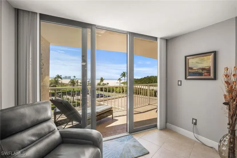 Picture of 380 Seaview Ct 307, Marco Island FL 34145