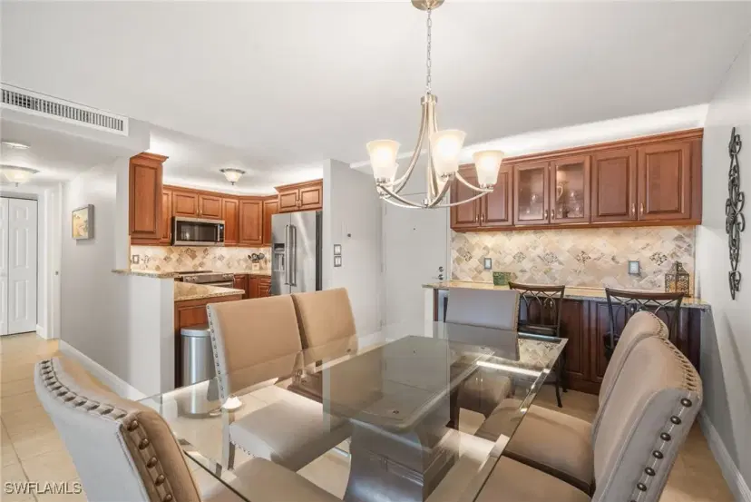 Picture of 380 Seaview Ct 307, Marco Island FL 34145