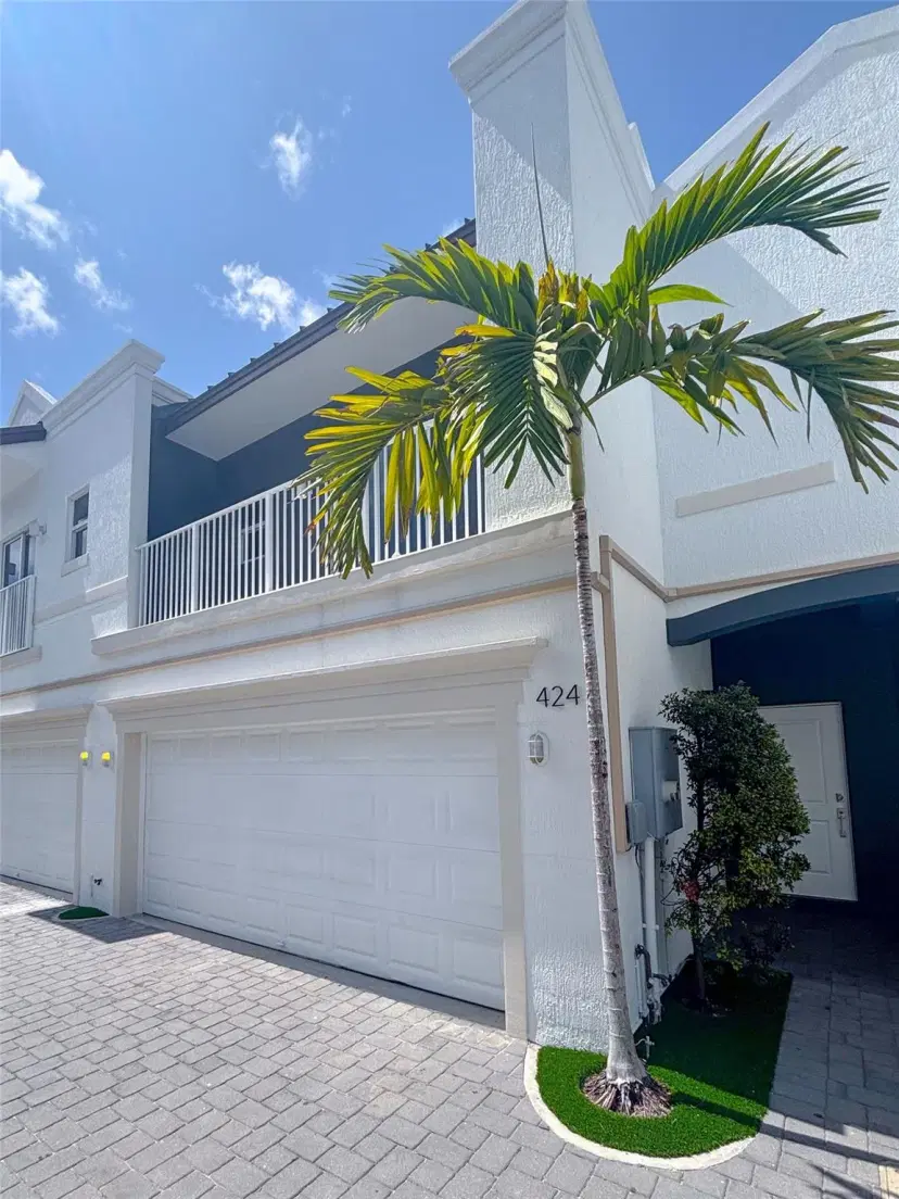 Picture of 422 SE 16Th St 422, Fort Lauderdale FL 33316