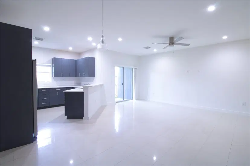 Picture of 422 SE 16Th St 422, Fort Lauderdale FL 33316