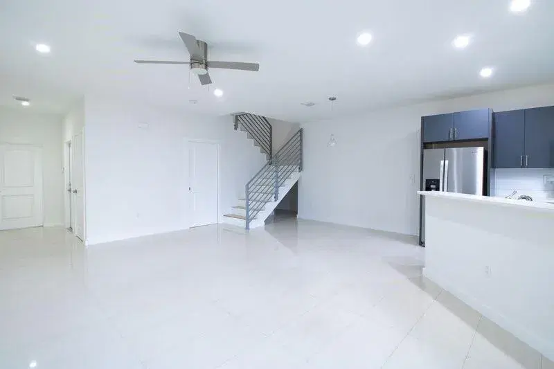 Picture of 422 SE 16Th St 422, Fort Lauderdale FL 33316