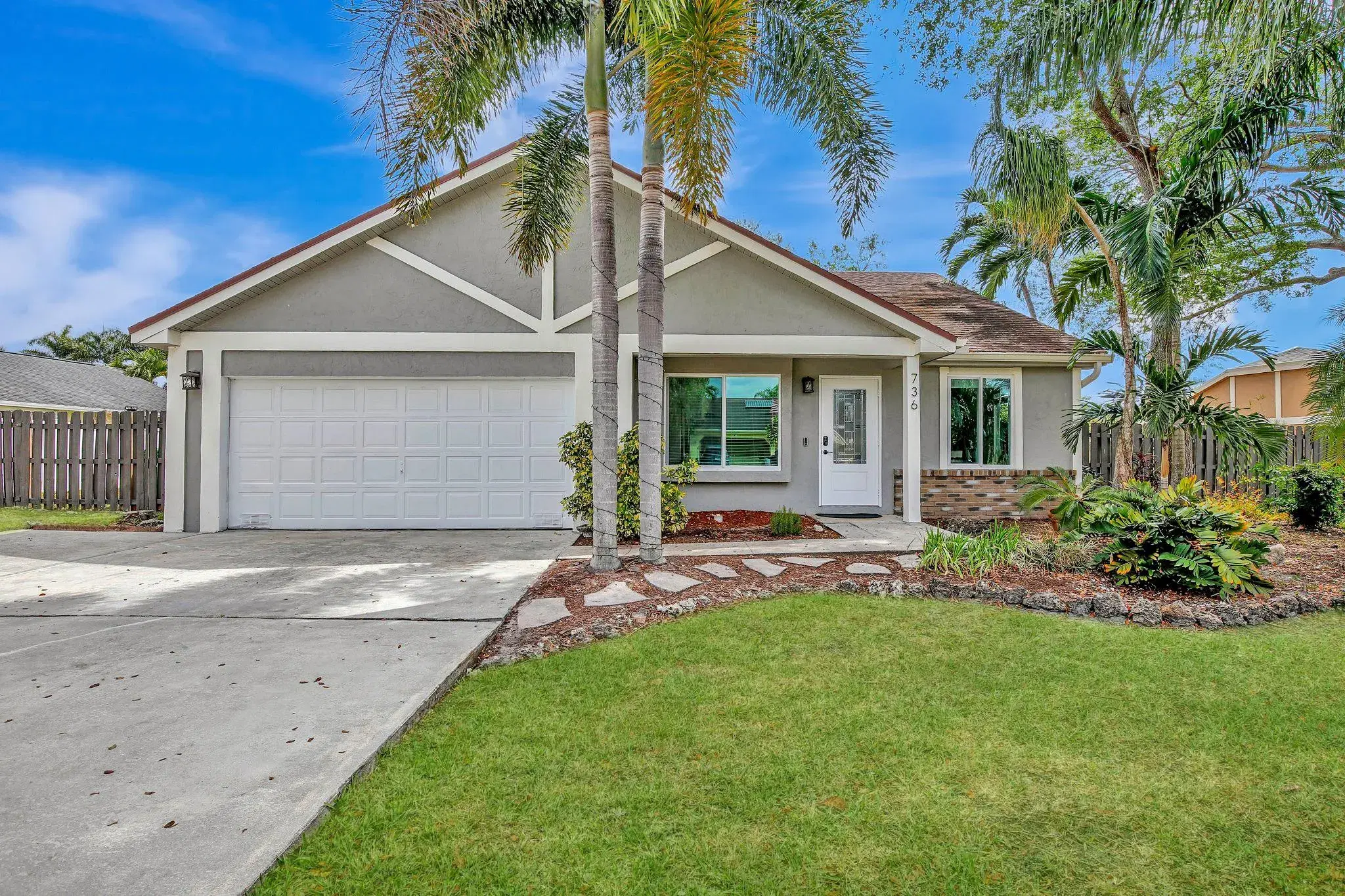 Picture of 736 SW 158Th Ter, Sunrise, FL 33326