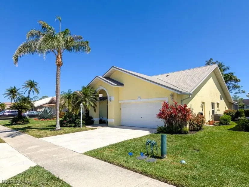 Picture of 450 Countryside Dr, Naples FL 34104