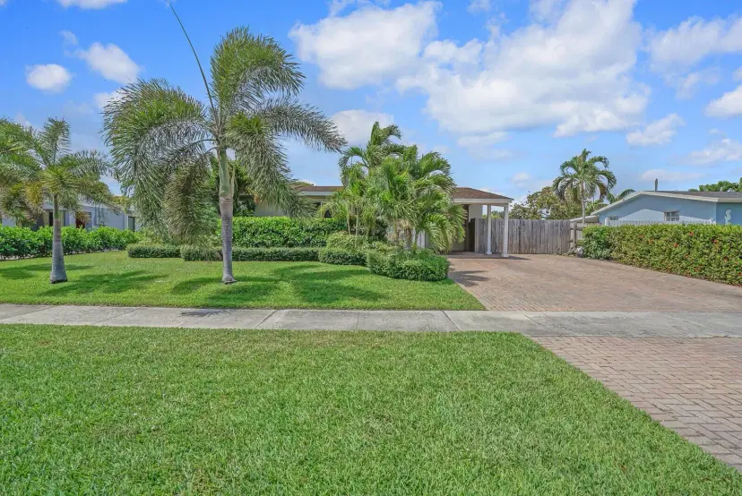 Picture of 313 Davis Road, Palm Springs FL 33461