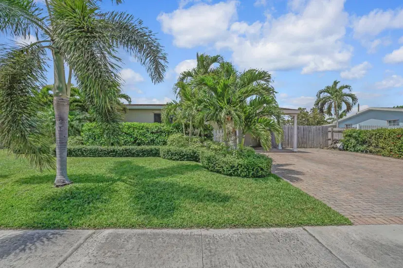 Picture of 313 Davis Road, Palm Springs FL 33461