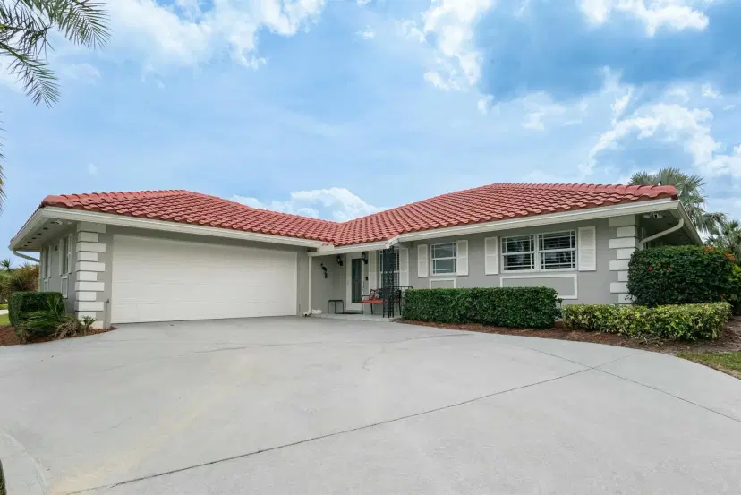 Picture of 4223 SE Fairway E, Stuart FL 34997