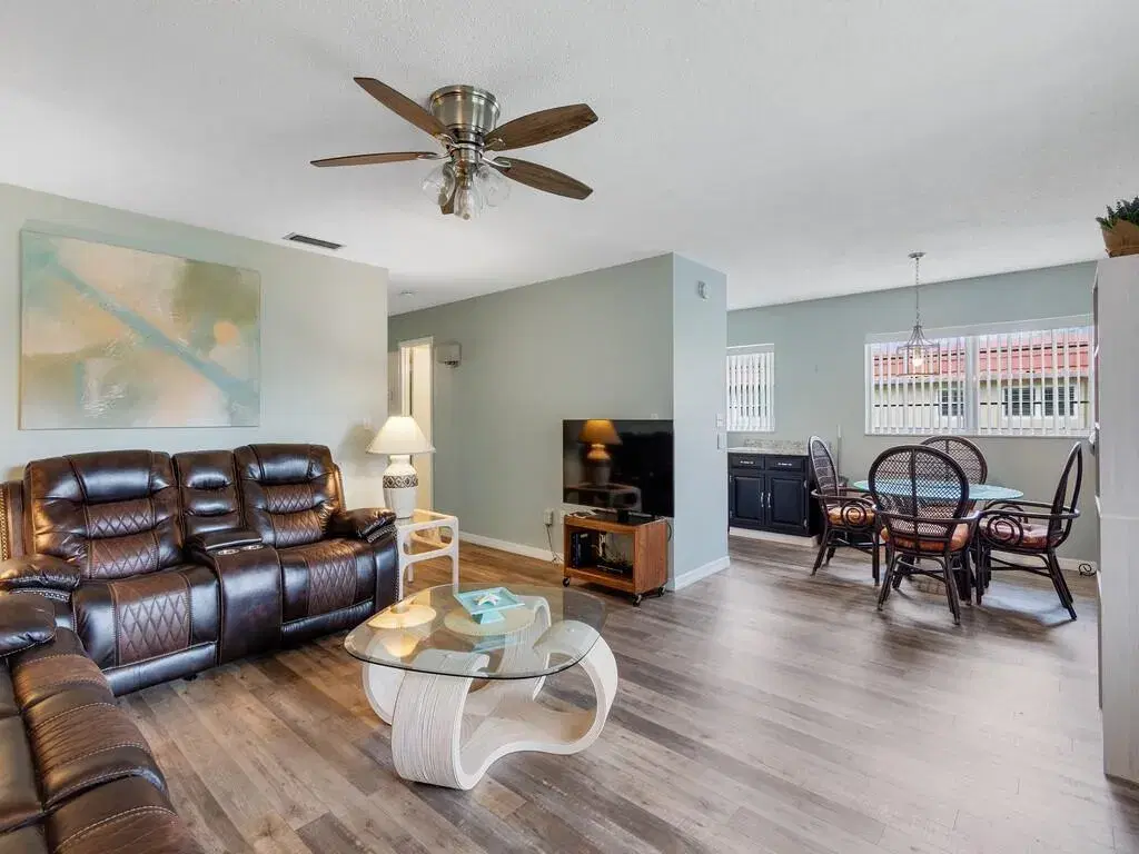Picture of 10 Vista Palm Lane 206, Vero Beach, FL 32962