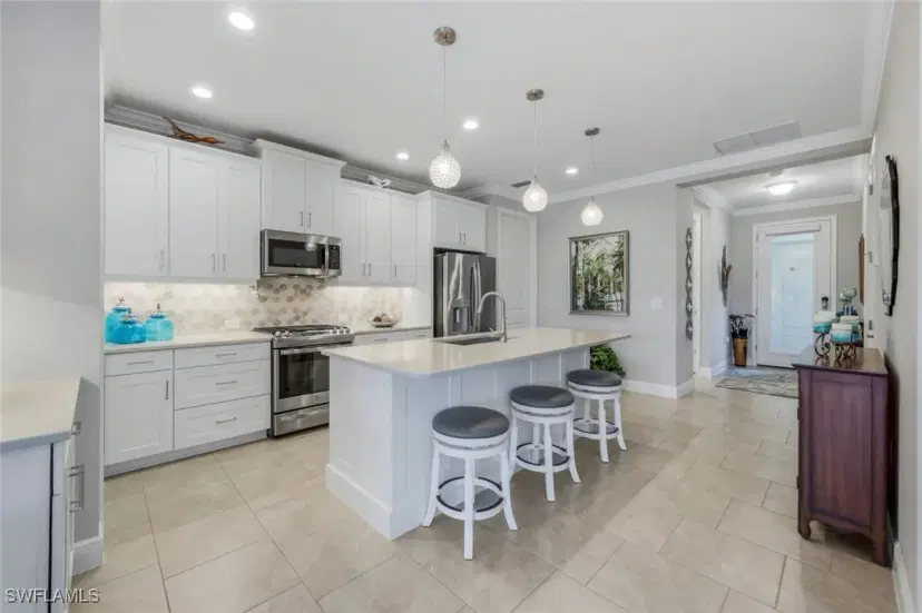 Picture of 2315 Marquesa Cir, Naples FL 34112