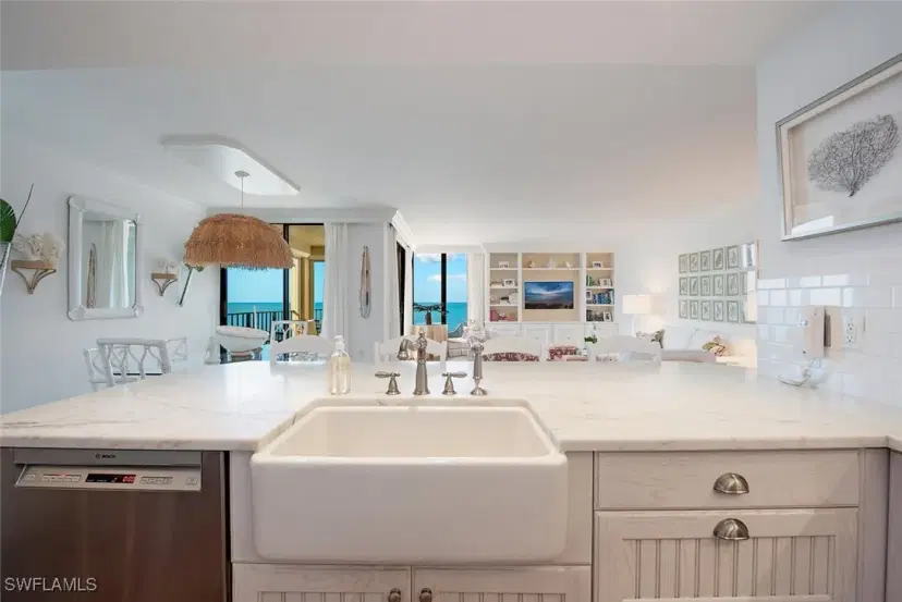 Picture of 3115 Gulf Shore Blvd N 706S, Naples FL 34103