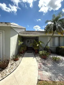 Picture of 3630 Walden Lane, Palm Springs, FL 33406