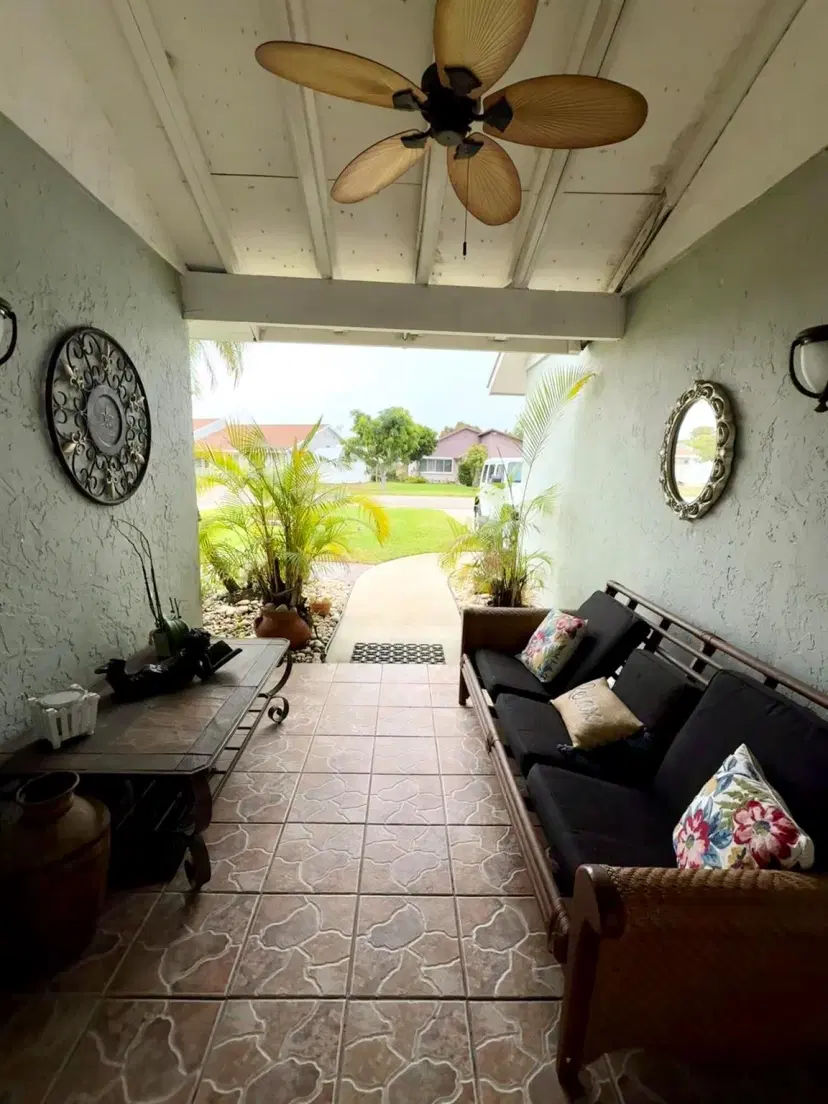 Picture of 3630 Walden Lane, Palm Springs FL 33406