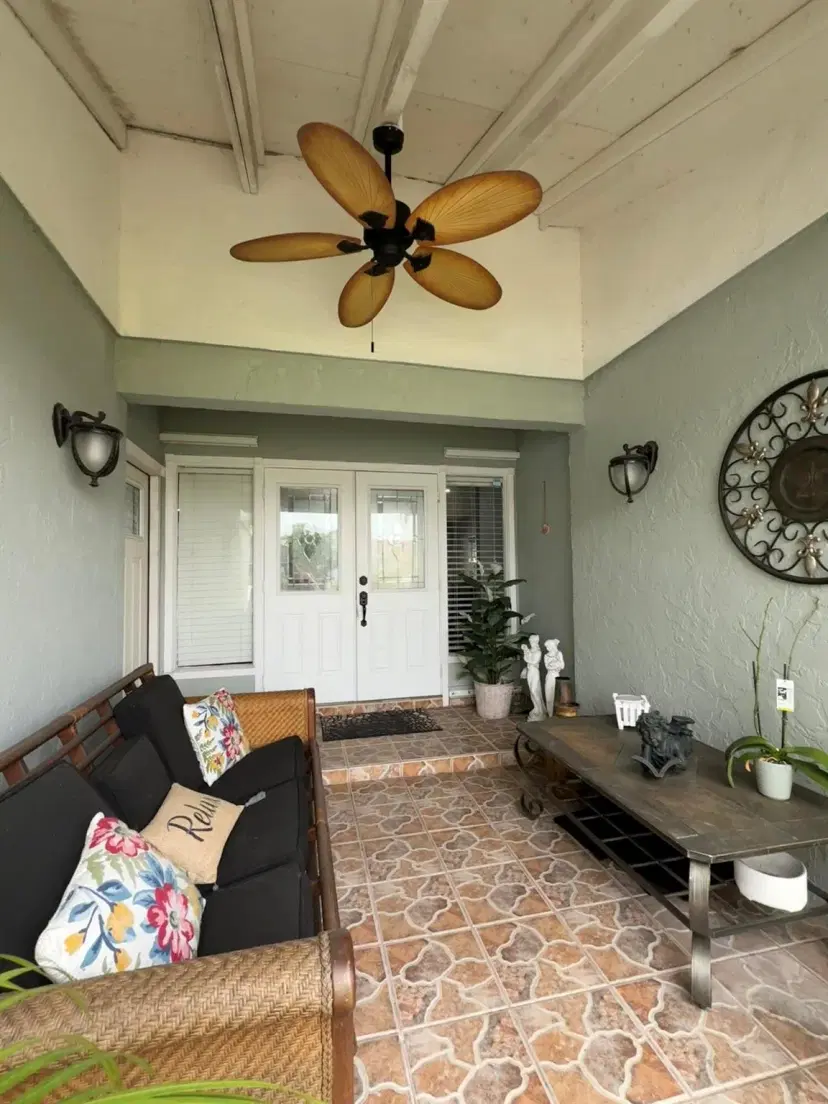 Picture of 3630 Walden Lane, Palm Springs FL 33406