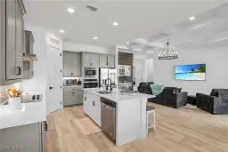 Picture of 3697 Sapphire Cove Cir, Naples, FL 34114