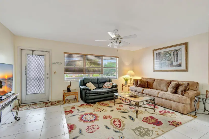 Picture of 189 Coventry H, West Palm Beach FL 33417