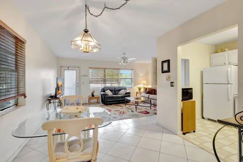Picture of 189 Coventry H, West Palm Beach FL 33417