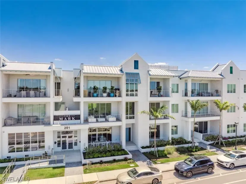 Picture of 201 8Th St S 103, Naples FL 34102