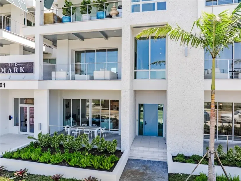 Picture of 201 8Th St S 103, Naples FL 34102
