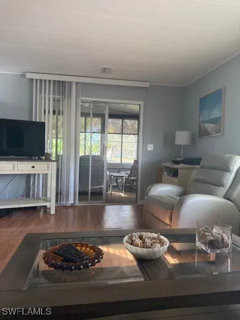Picture of 18 Le Mans Dr, Naples FL 34112