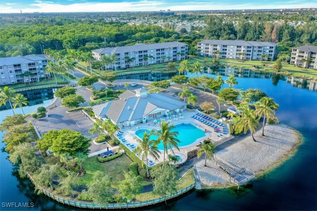 Picture of 16635 Lake Circle Dr 625, Fort Myers, FL 33908