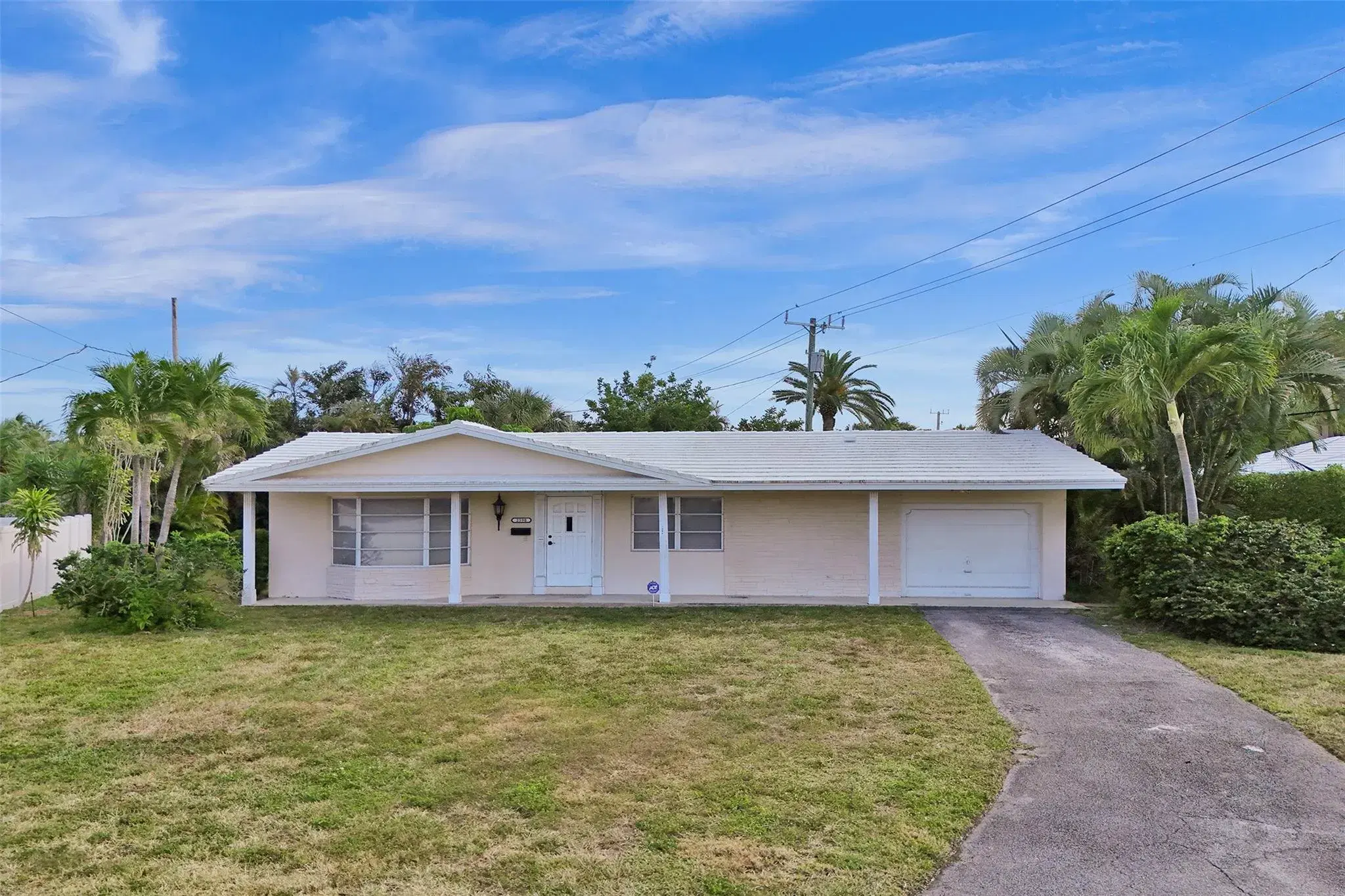 Picture of 2590 NE 41 Ct, Fort Lauderdale, FL 33308