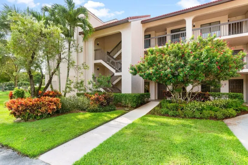 Picture of 10110 Cedar Point Boulevard 202, Boynton Beach FL 33437